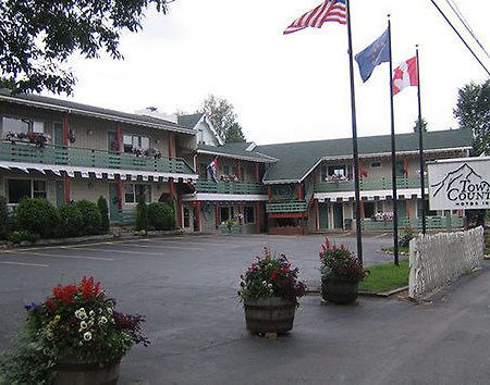 Town & Country Motor Inn Lake Placid Buitenkant foto