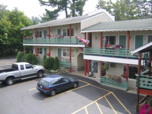 Town & Country Motor Inn Lake Placid Buitenkant foto